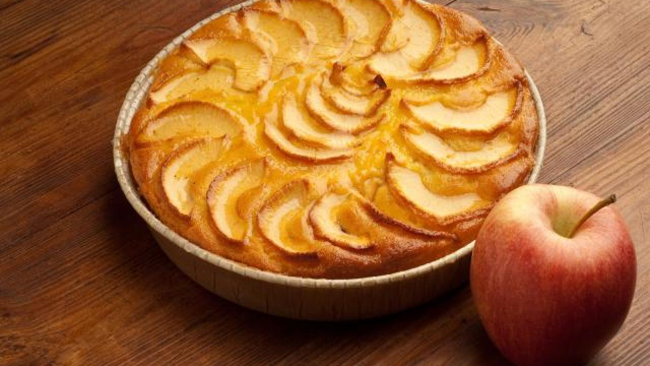 17234.comment-faire-une-tarte-aux-pommes-et-myrtilles.w_1280.h_720.m_zoom.c_middle.ts_1335277779. Jus de pomme