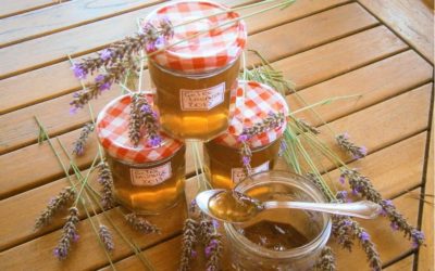 GELÉE DE JUS DE POMME AUX FLEURS DE LAVANDE
